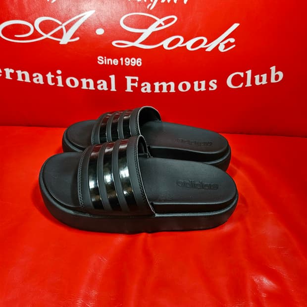 (거의새거)아디다스 아딜렛 플렛폼 통굽 슬리퍼 235size