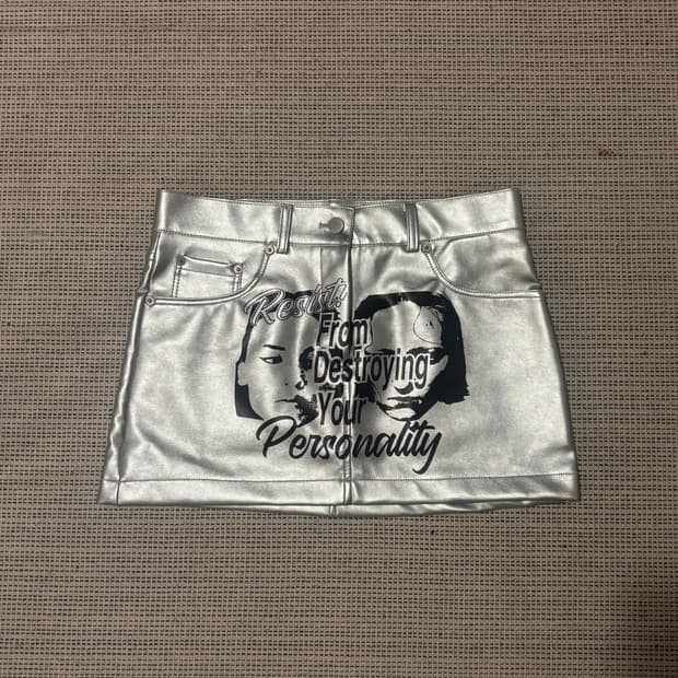 프린팅 실버 미니스커트