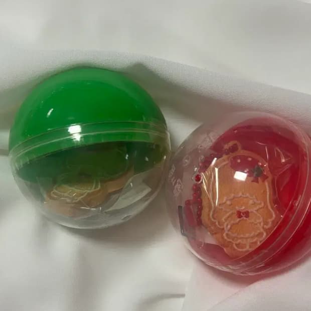 산리오 스위트 홀리데이 성수 팝업 쿠키 키링 가챠 인형 키키라라