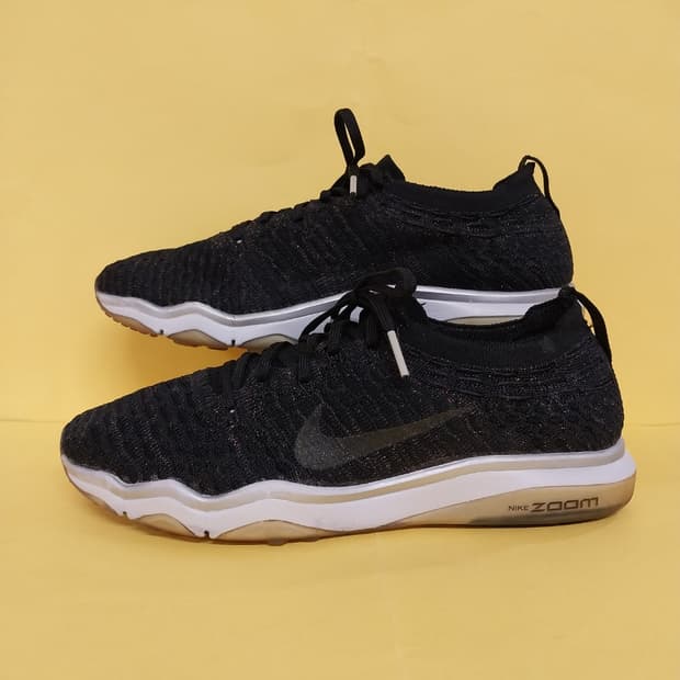 여성 나이키 줌 니트 운동화 (245)