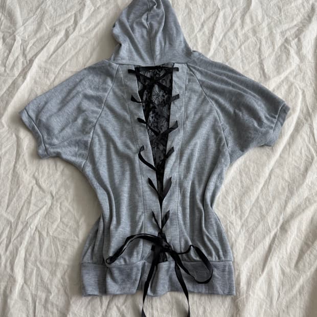 나나 펑크갸루 레이스업 반팔후드집업