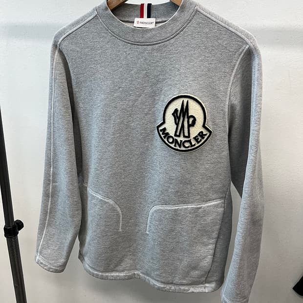 95) 몽클레어 빅와펜 맨투맨 