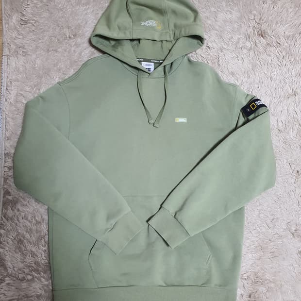 내셔널지오그래픽 후드 상태좋고깨끗해요 사이즈 100