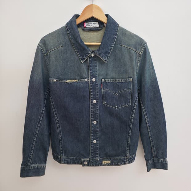 [M] 리바이스 엔지니어드 데님 자켓