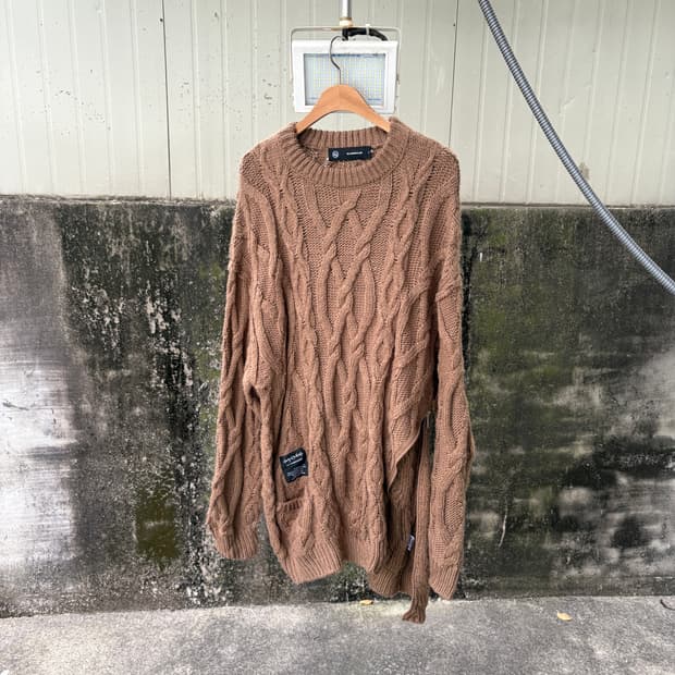 언더커버 x 지유 오버핏 니트