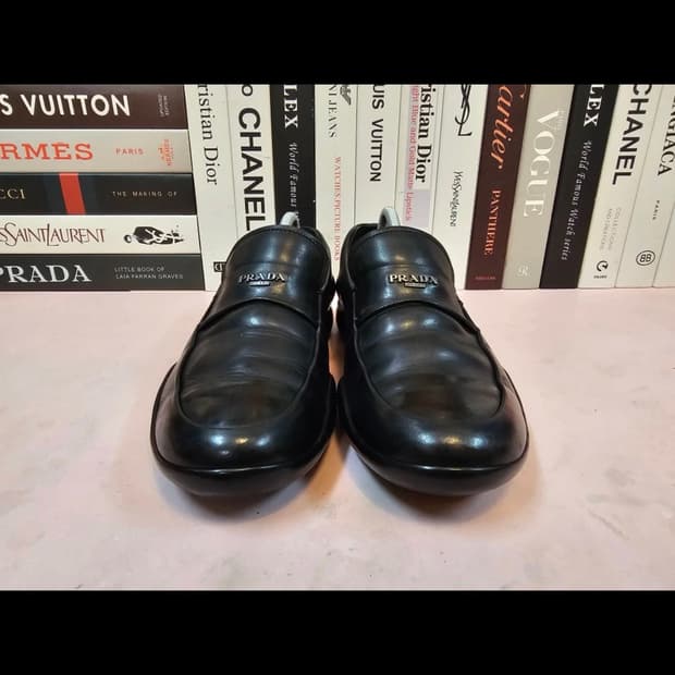 프라다 스포츠 로퍼 275,280 구매합니다