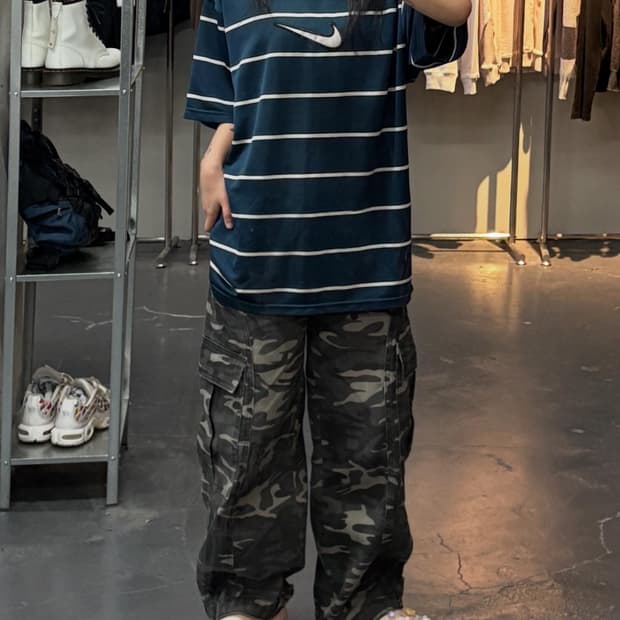 나이키 올드스쿨 스우시 스트라이프 반팔 A2419