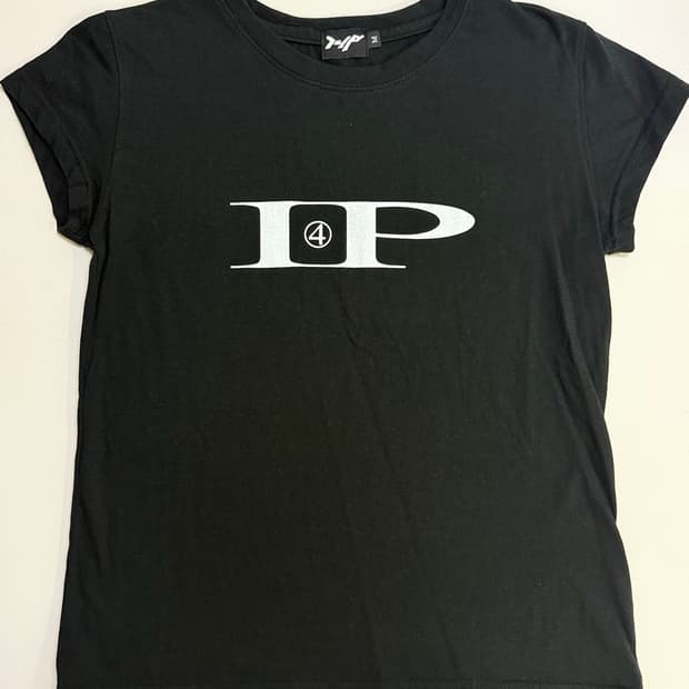 I4P 반팔티