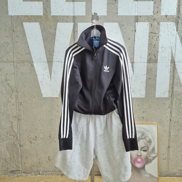 아디다스 유로파 블랙 삼선 트랙탑(MT1