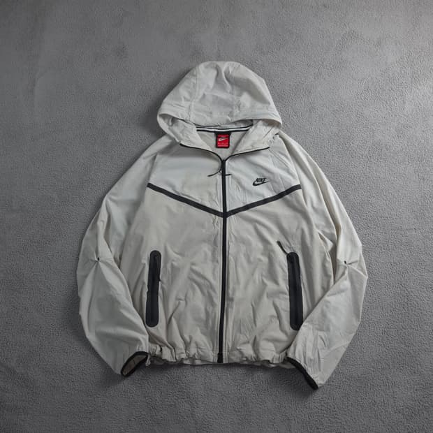 나이키 테크팩 우븐 스트링 러닝 바람막이 (XL)