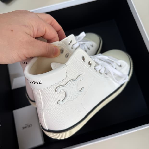 셀린느 블랭크 미드 레이스업 스니커즈