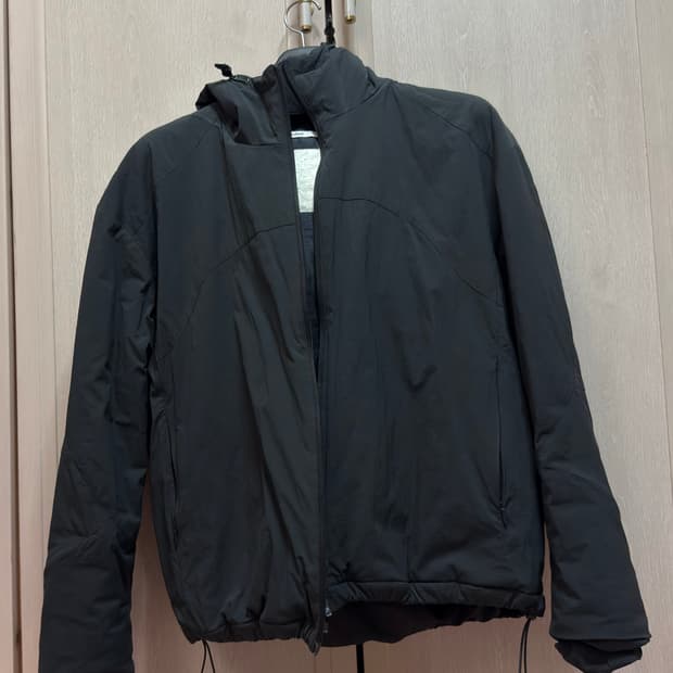 [2]아르반 라이트 패디드 자켓 차콜