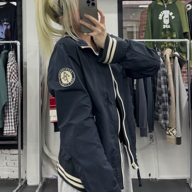 아베크롬비 패치 나일론 자켓