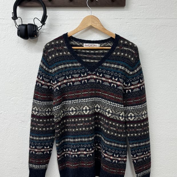 프릭스 스토어 페어아일 브이넥 니트(T57)