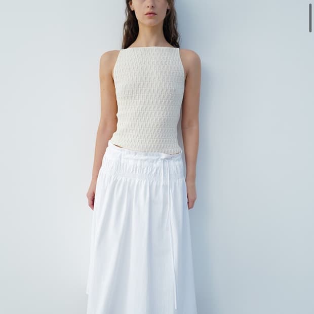 르셉템버 르917 화이트 나일론 미디 스커트