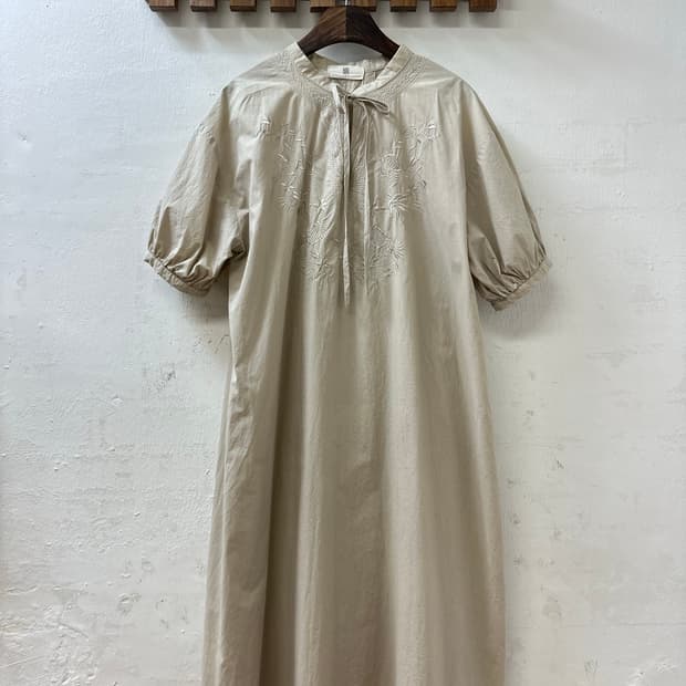 일본빈티지 플로럴 자수 퍼프 소매 롱 원피스 