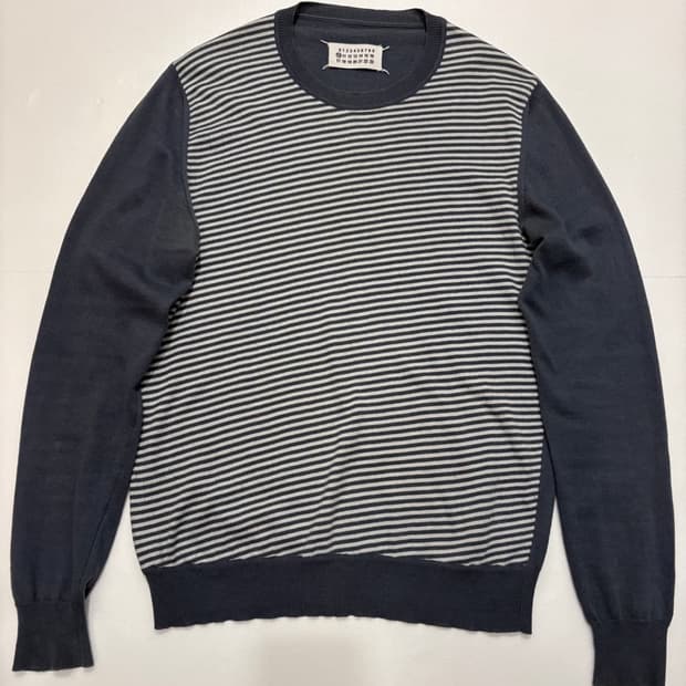 마르지엘라 사선 배색 스트라이프 니트