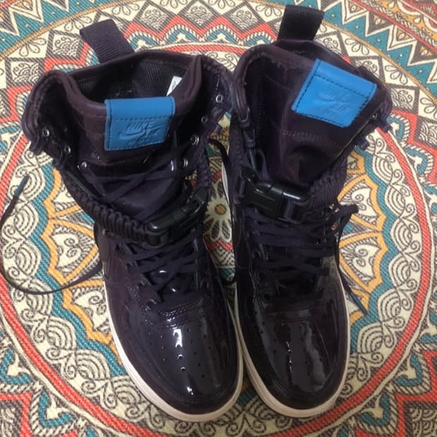 나이키 SF AF1 SE 프리미엄 하이탑