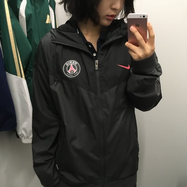 나이키 파리 생제르맹 윈드 러너 자켓