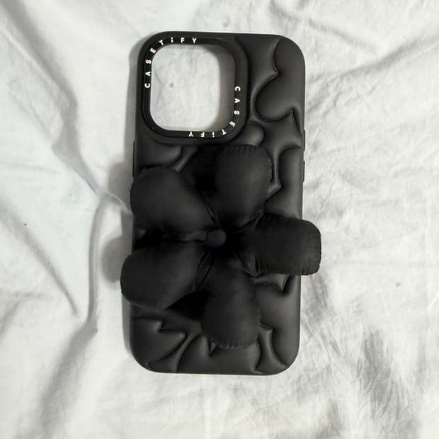 케이스티파이 블랙 데이지 케이스 14pro