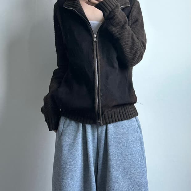 Hugo boss 브라운 니트 집업