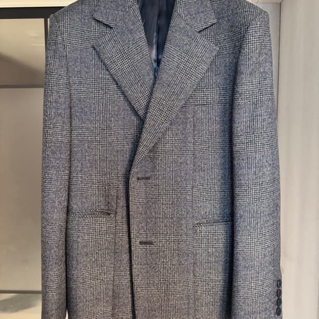 우영미 21fw 메인체크 자켓 팝니다