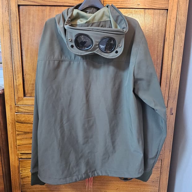 상태 정말 좋음!!프로택 cp씨피컴퍼니 프로택 바람막이 자켓 팔아요