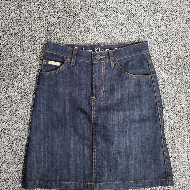 Calvin Klein 진청 데님 스커트