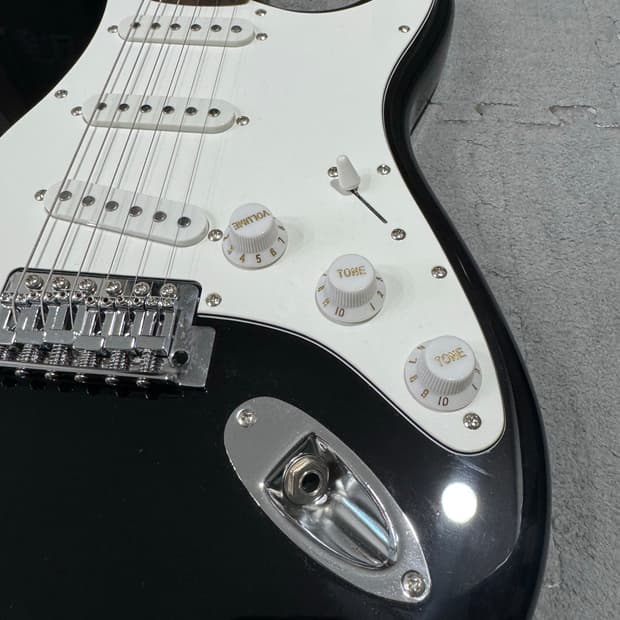 스콰이어 스트라토캐스터 블랙 일렉기타