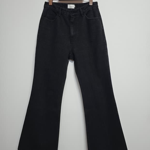 모이아 블랙 부츠컷 데님 청바지27