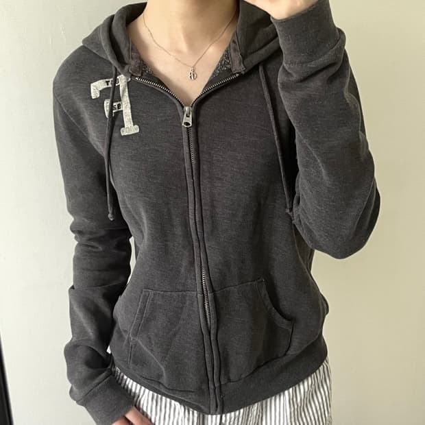 zip up hoodie