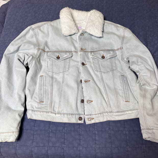 ERL 페이크 퍼 트러커 데님 자켓