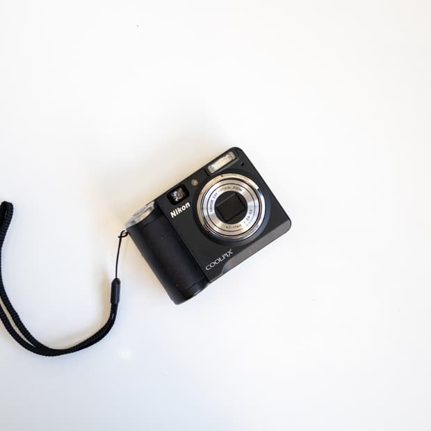 Nikon Coolpix P50 / 빈티지 디지털 카메라