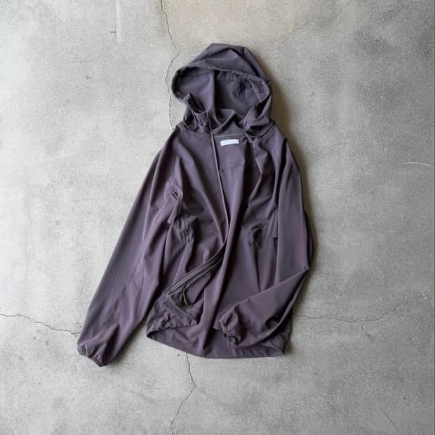 Sansan Gear Air hole Jacket red bean 1