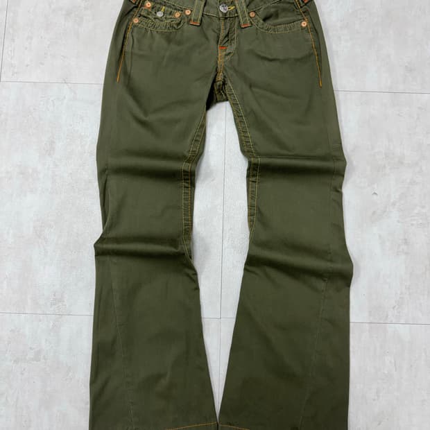 •TRUE RELIGION 카키 부츠컷 팬츠 26 USA