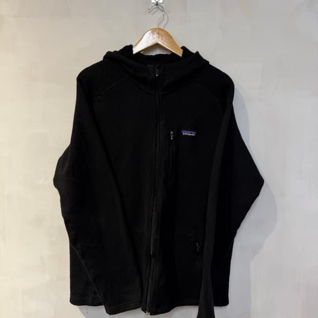 파타고니아 블랙 플리스 후드집업