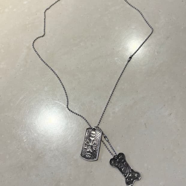 비비안웨스트우드 뼈다귀 군번줄 목걸이