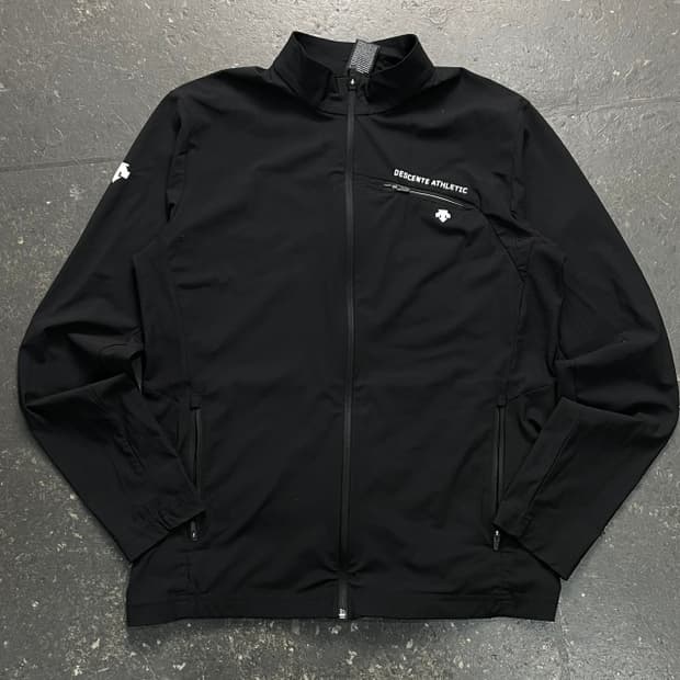 100 데상트 집업