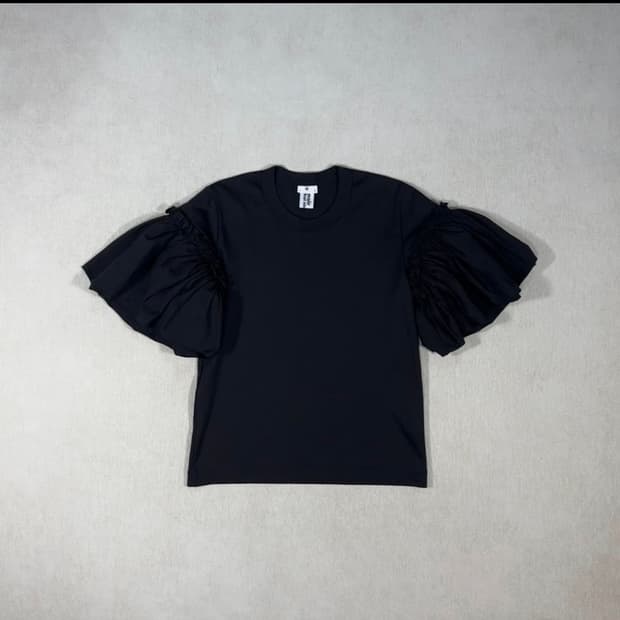 누아 케이 니노미야 프릴 티셔츠