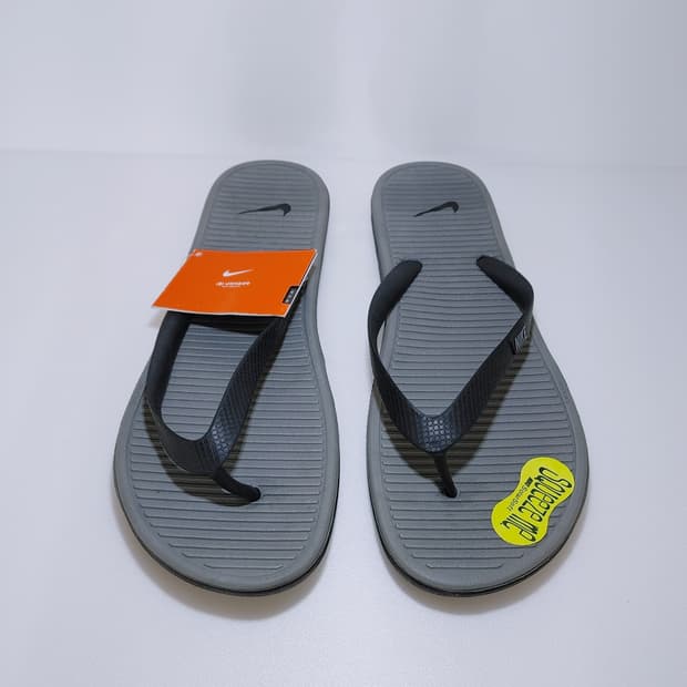 (새상품)NIKE SOLASOFT THONG2 나이키 쏠라소프트 쪼리슬리