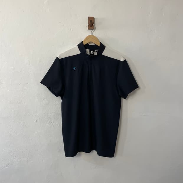 데상트 골프 셔츠 