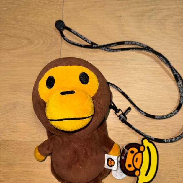 마일로 크로스백