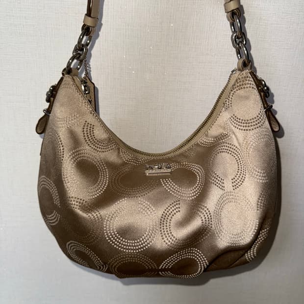 코치 베이지 숄더백