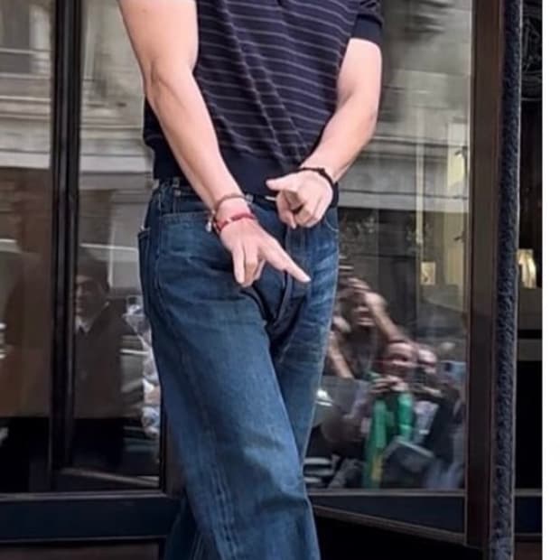 (뷔 착용)셀린느 웨슬리진 데님팬츠 진청