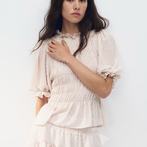 H&m 스모킹 스위스 도트 블라우스 + 프릴 트리밍 스위스 도트 스코트