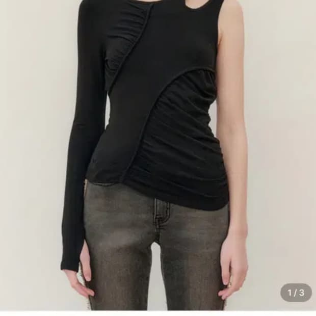 Yuse 셔링 원 숄더 탑