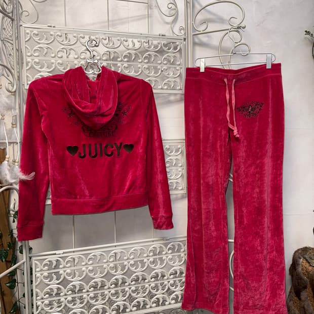 Juicy Couture hot pink training setup