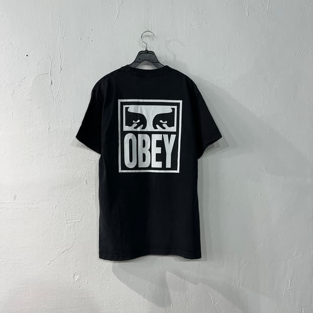 OBEY 오베이 빅로고 반팔티 M