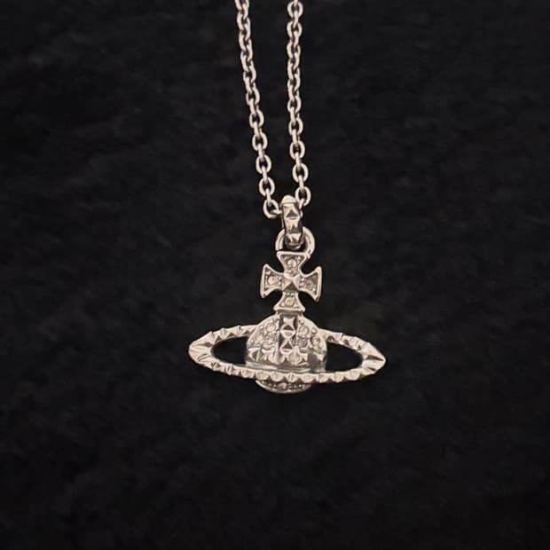 비비안웨스트우드 목걸이