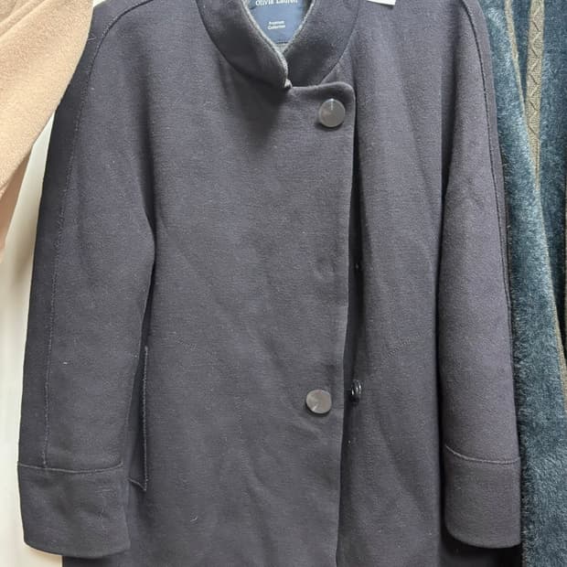 올리비아 로렌 코트